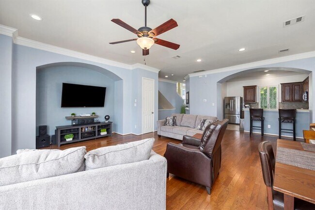 Building Photo - 7015 Plum Creek Trail Ln