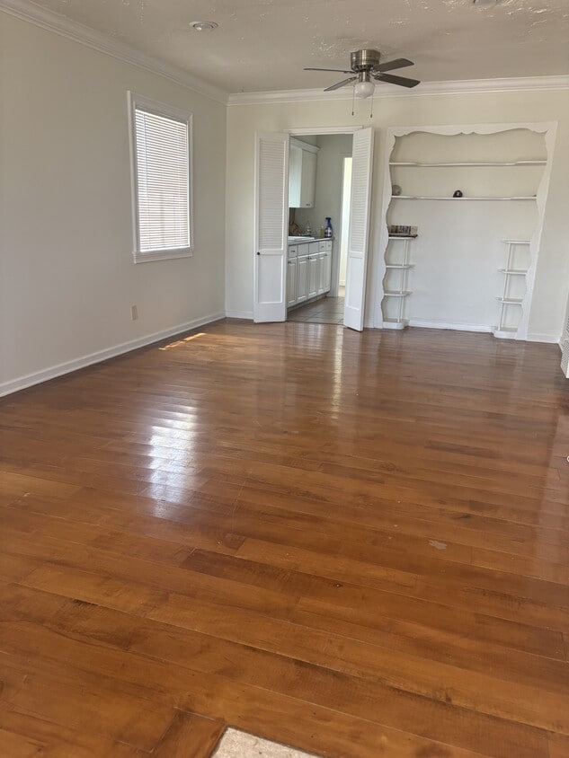 Primary Photo - 6731 5th Ave