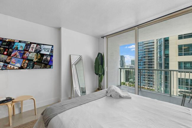 Foto del edificio - 1200 Brickell Bay Dr