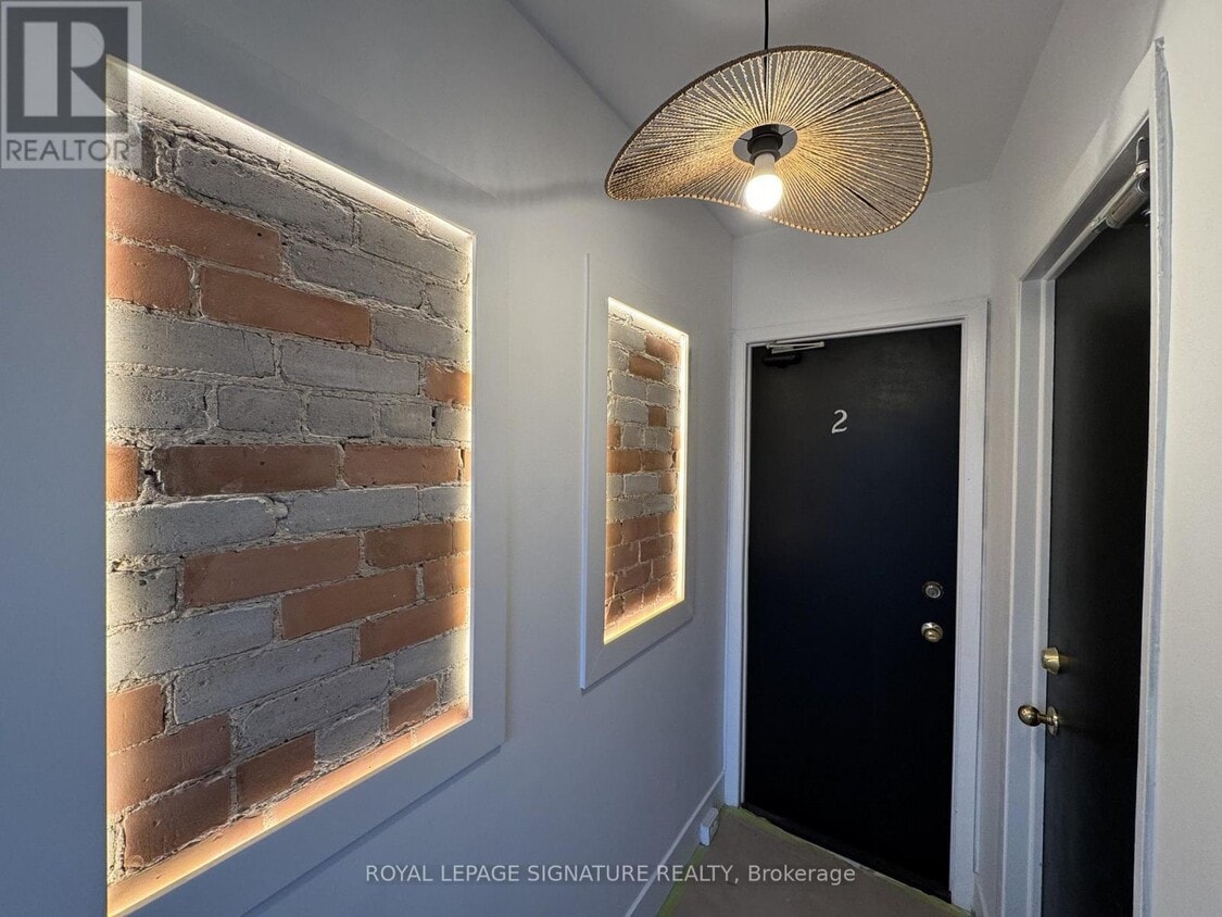 Primary Photo - 25 Firstbrooke Rd