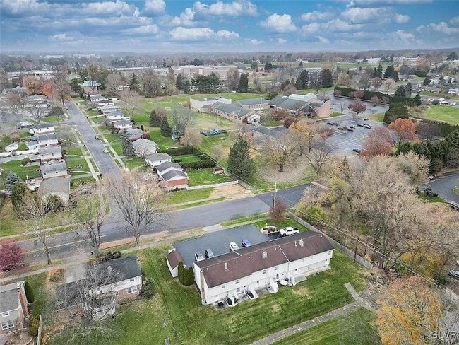 Building Photo - 2080 Johnston Dr