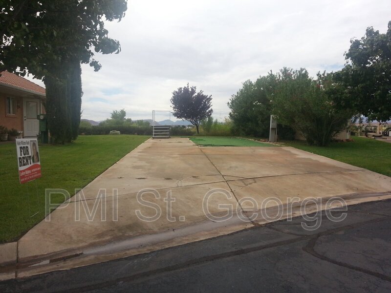 Foto principal - 2990 E Riverside Dr