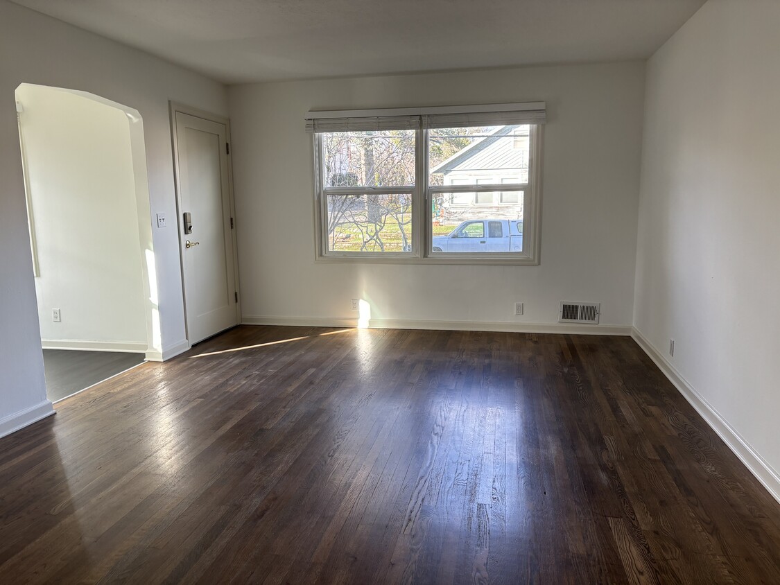 Living Room view 2 - 5510 NE Everett St