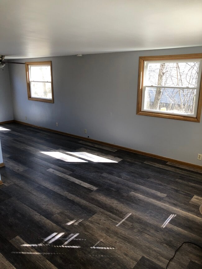 Living room - 1106 Tudor St