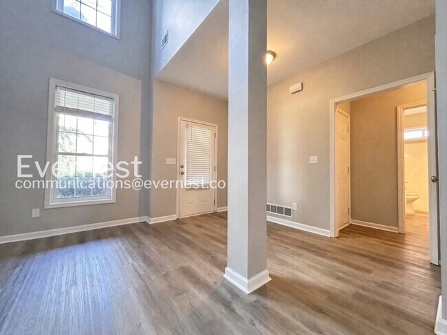 Foto del edificio - 106 Windsong Trail