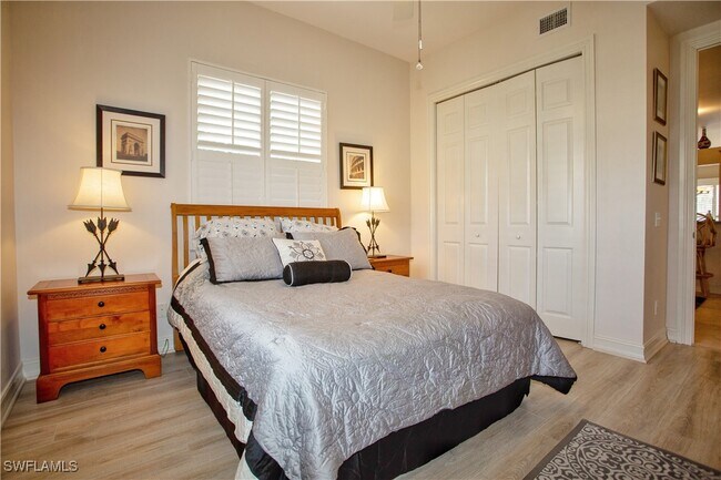 Foto del edificio - 825 Bentwater Cir