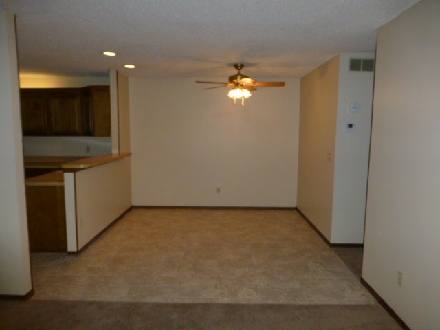 Foto del edificio - 600 N Oak Forest Ln