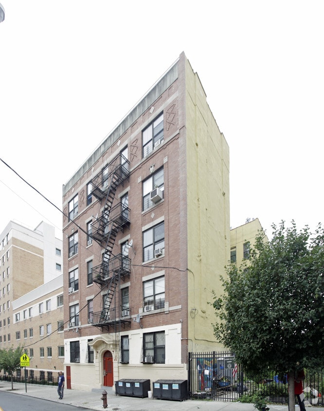 Building Photo - 419-421 E 157th St