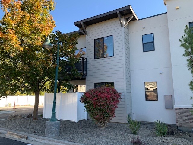 Building Photo - 174 S Kestrel Pl