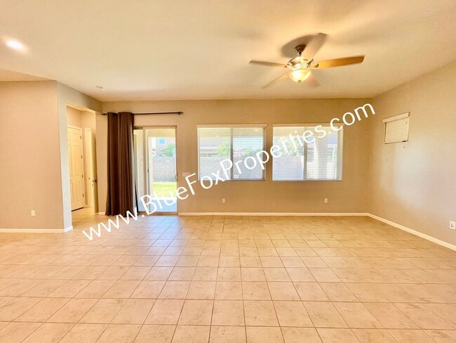 Building Photo - 11067 W Fountain View Dr