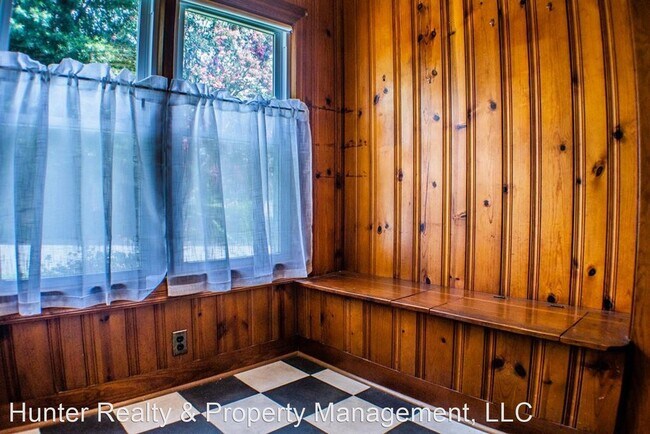 Building Photo - 3 br, 1 bath House - 701 Washington Ave