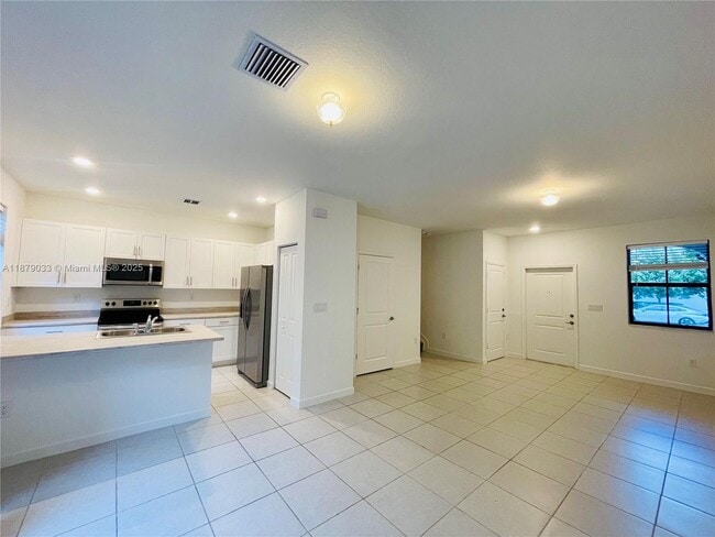 Building Photo - 28716 SW 134th Ct