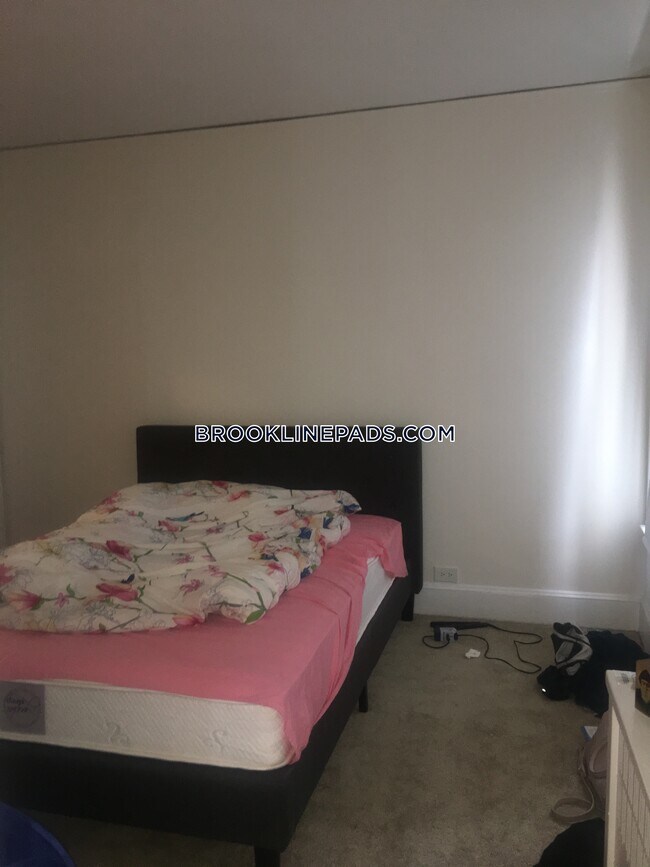 Foto del edificio - 1223 Beacon St