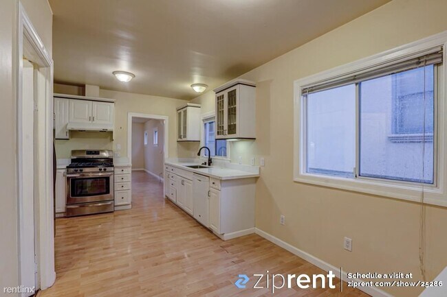 Building Photo - 4 br, 2.5 bath House - 916 Taylor Street, ...