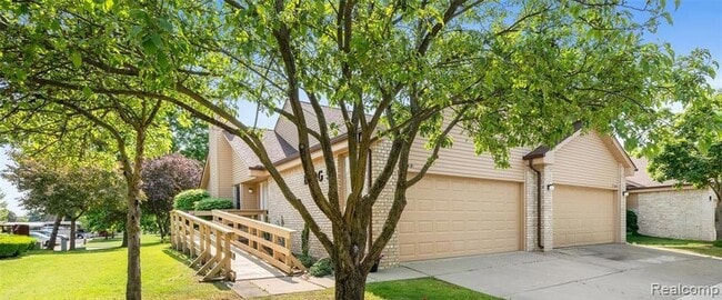 Foto del edificio - 2343 Heritage Pointe Dr