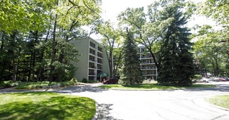 Building Photo - Pine Oak Apartments