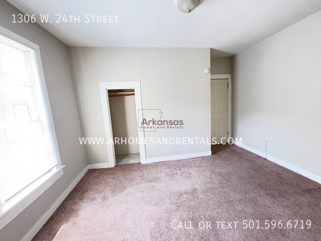Foto del edificio - 1306 W 24th St