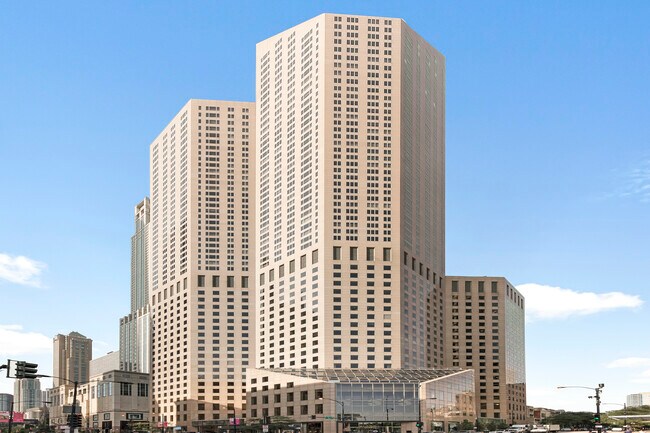 Building Photo - 950 N Michigan Ave