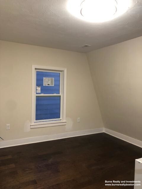Foto del edificio - 411 E 7th St