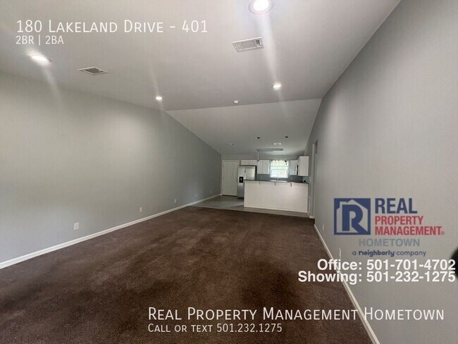 Building Photo - 180 Lakeland Dr