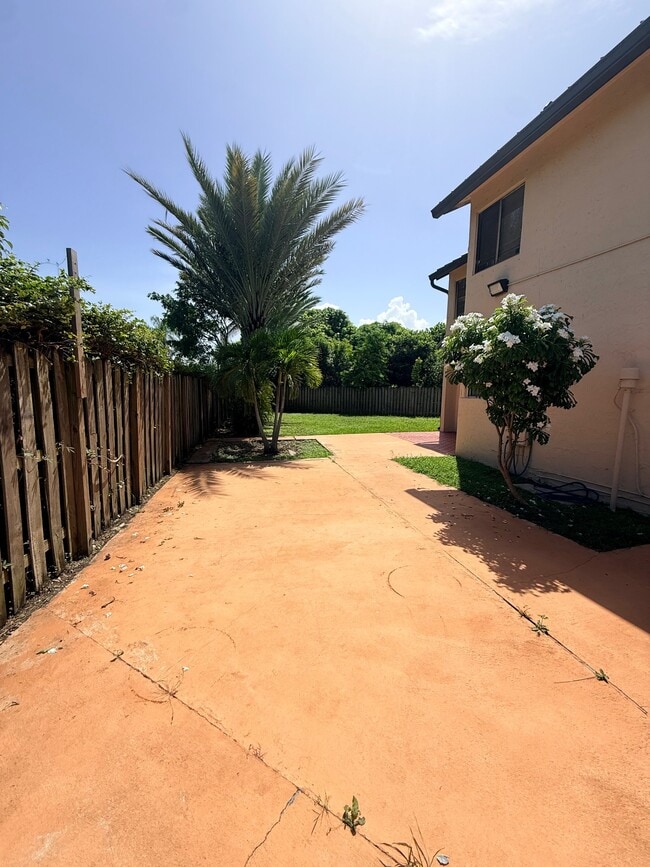 Photo - 9645 SW 148th Pl (Miami, FL) House
