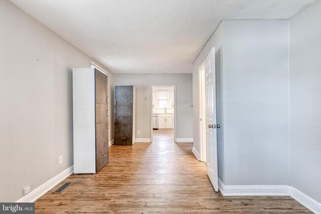 Foto del edificio - 5412 Clifton Ave