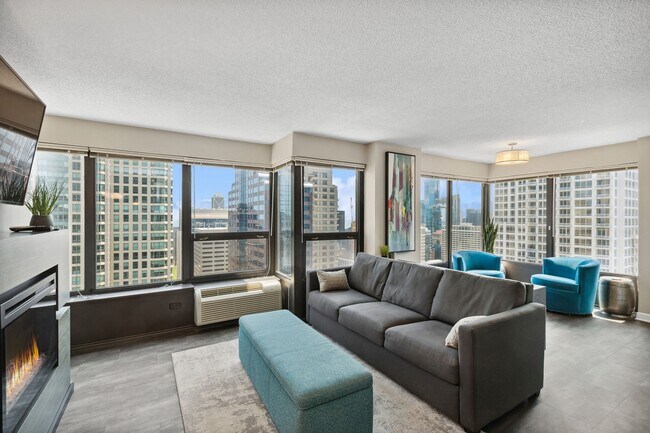 Foto del edificio - 30 E Huron St