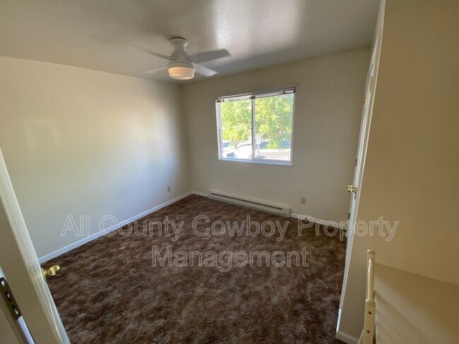 Building Photo - 1657 N 5th St