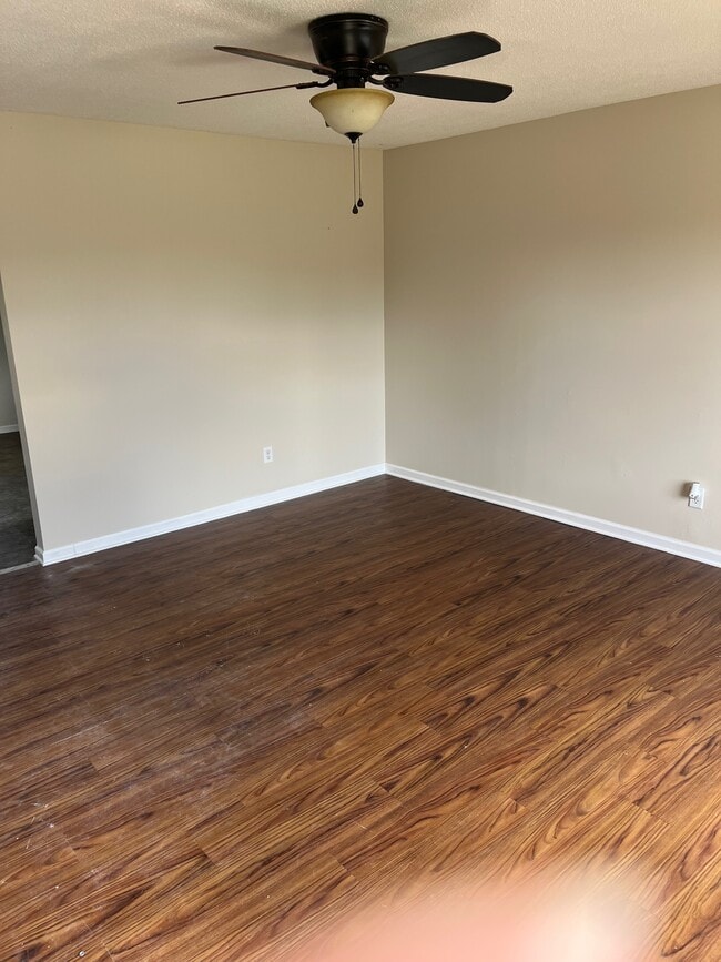Building Photo - 1709 Cliff Ridge Ct