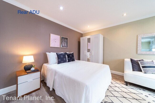 Foto del edificio - 1 br, 1 bath House - 2438 Clover St