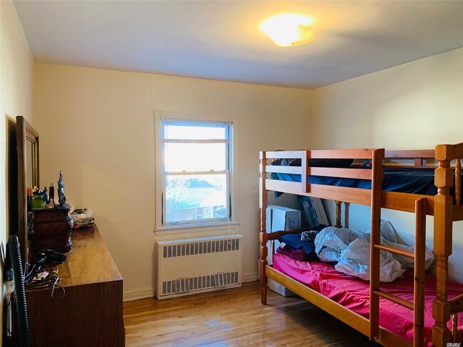 Foto del edificio - 234-05 Hillside Avenue