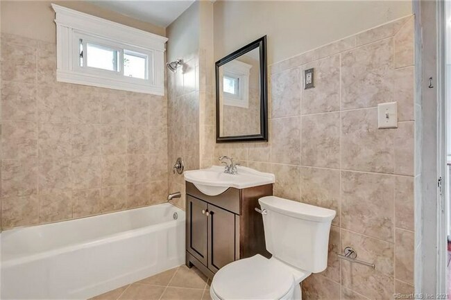 Foto del edificio - 950 Townsend Ave