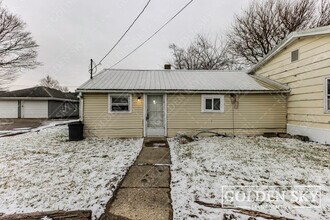 Building Photo - 2011 E 18th St