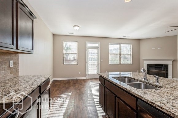 Building Photo - 1064 Lear Dr