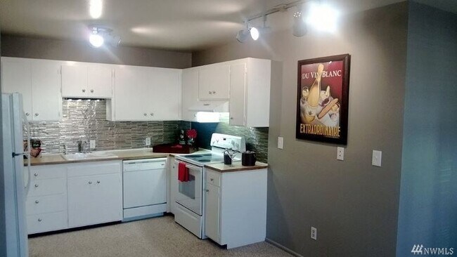 Foto del edificio - 942 100th Ave NE