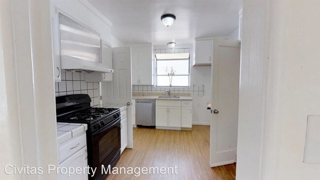 Building Photo - 3 br, 2 bath House - 393 Elsie Ave