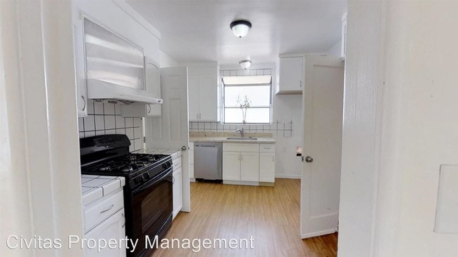 Foto del edificio - 3 br, 2 bath House - 393 Elsie Ave