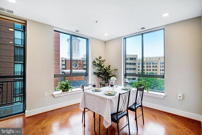 Foto del edificio - 1200 N Hartford St