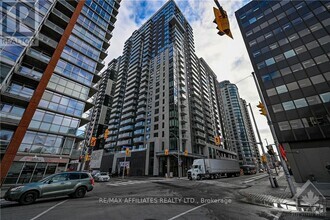 Building Photo - 180-180 George St