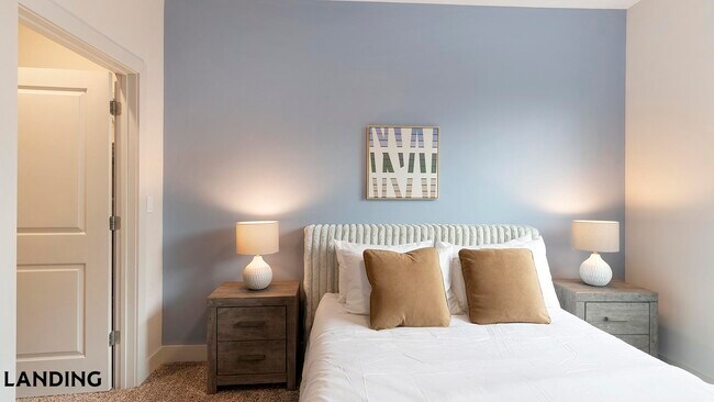 Foto del edificio - 5885 Lakehurst Dr