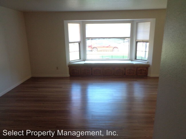 Building Photo - 3 br, 2 bath House - 1568 Camino De Flores