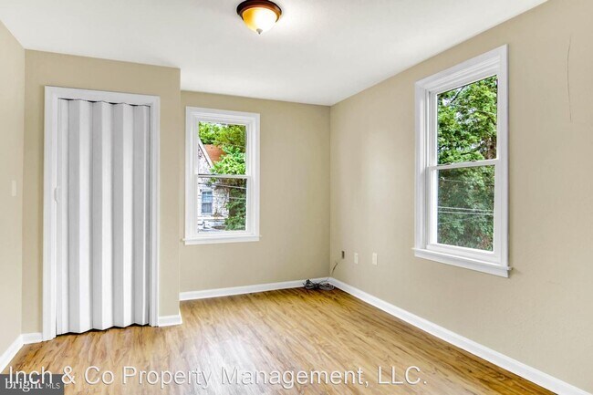 Foto del edificio - 3 br, 1 bath House - 1020 Monroe St