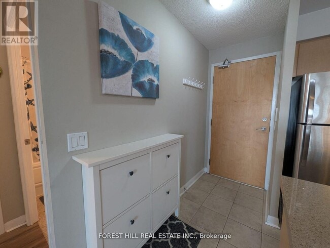 Photo du bâtiment - 4968 Yonge St