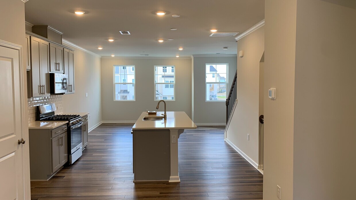 Foto principal - Room in Townhome on Chert Ln