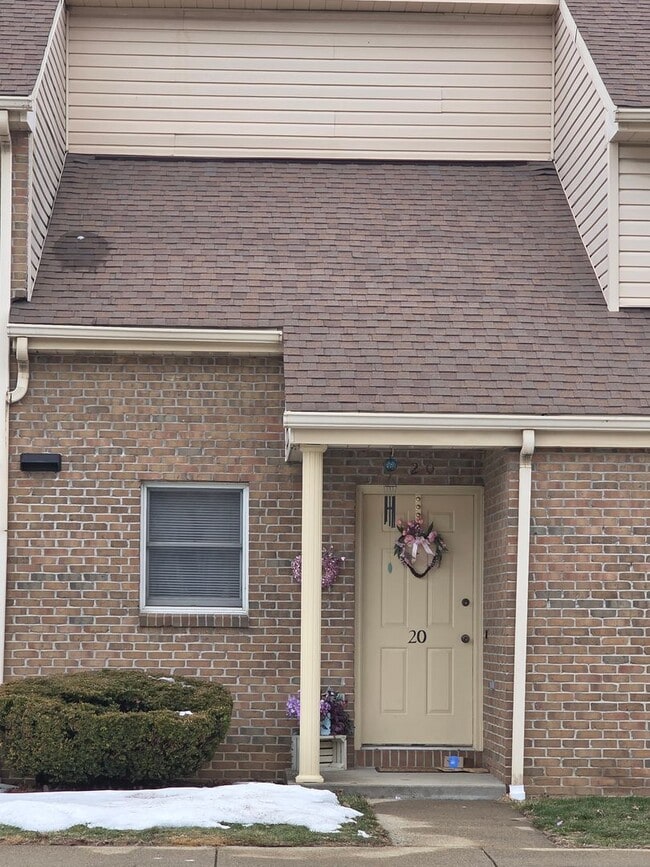 Building Photo - 14 Alderman Dr