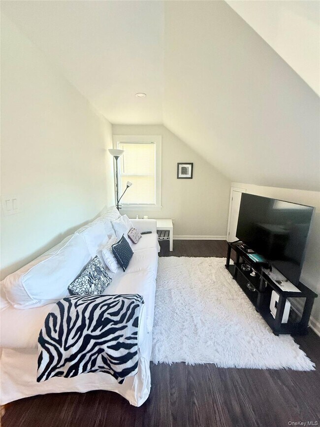 Foto del edificio - 130 Clinton Ave