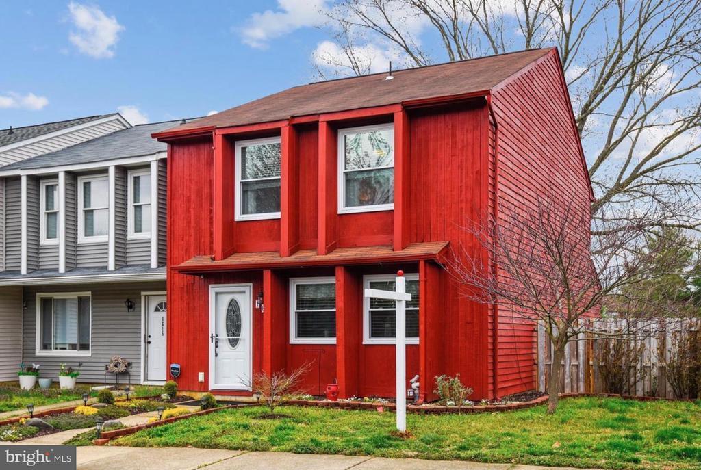 Foto del edificio - 1617 Woodtree Ct W