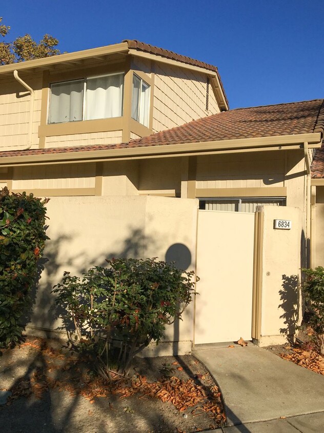 Foto principal - Absolutely Gorgeous 3 Bedroom 1.5 Bath Tow...