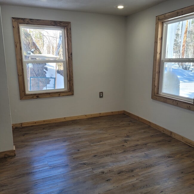 Building Photo - 26 Rosebud Ln