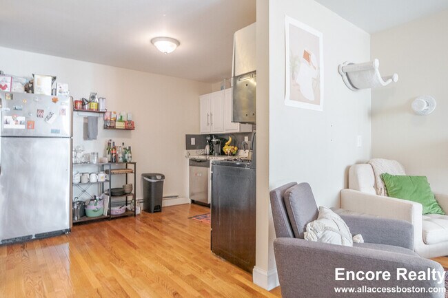 Foto del edificio - 238 Everett St
